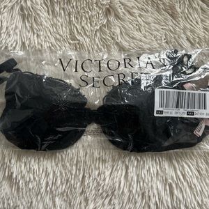 NWT 32b Gorgeous Black Victoria Secret Bra